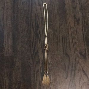 Kendra Scott necklace